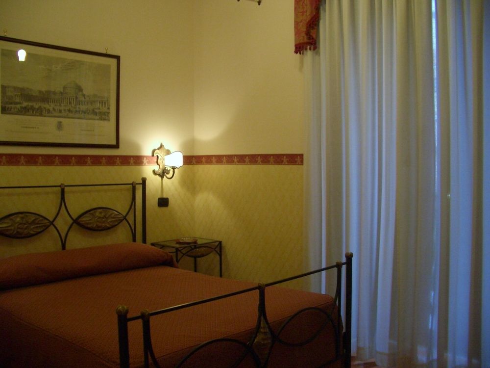Pinto-Storey Hotel Naples Exterior photo