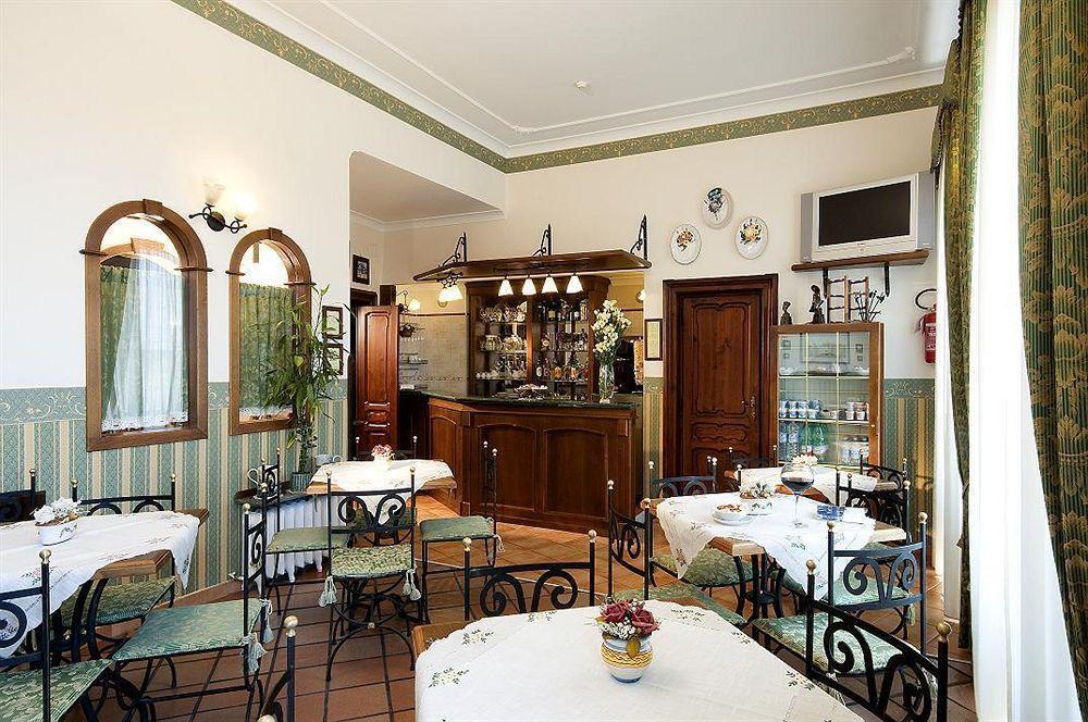 Pinto-Storey Hotel Naples Exterior photo