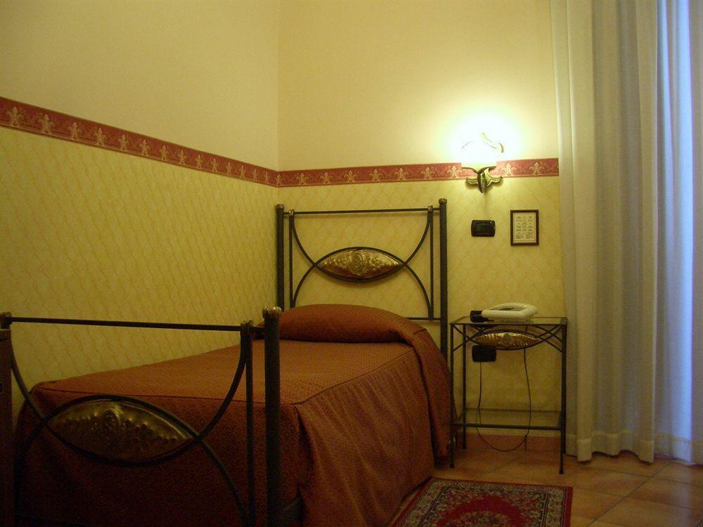Pinto-Storey Hotel Naples Exterior photo