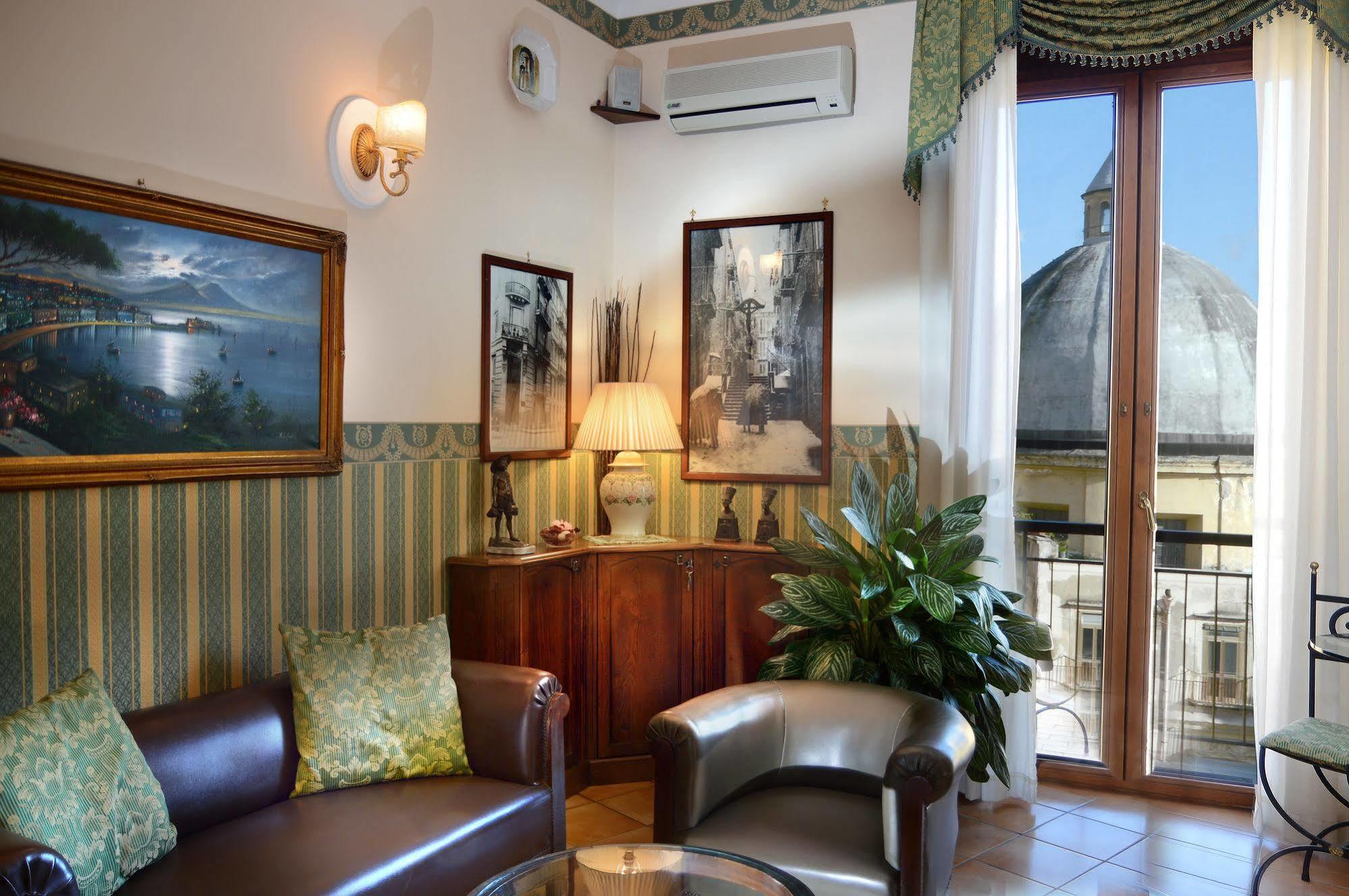 Pinto-Storey Hotel Naples Exterior photo