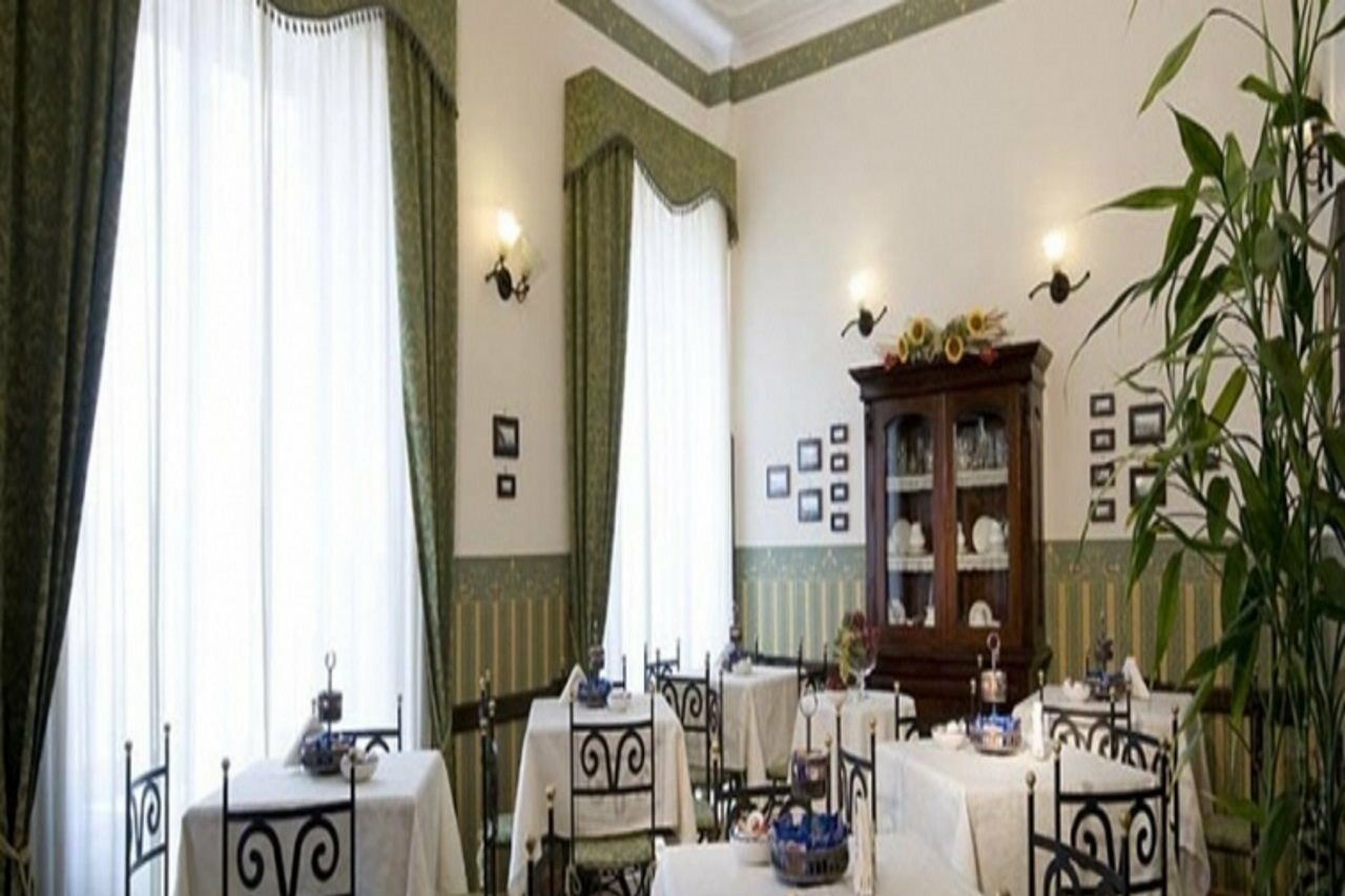 Pinto-Storey Hotel Naples Exterior photo